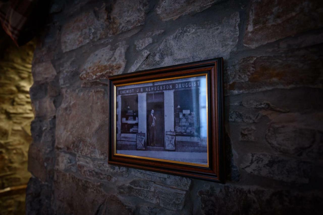 The Old Chemist Apartamento Cullen Exterior foto
